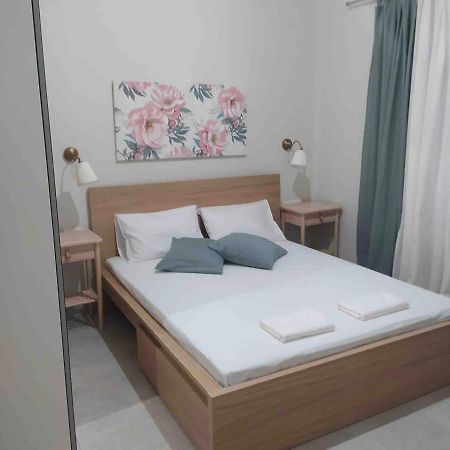 Cosy Apartment In The City Center Tesalonika Bagian luar foto